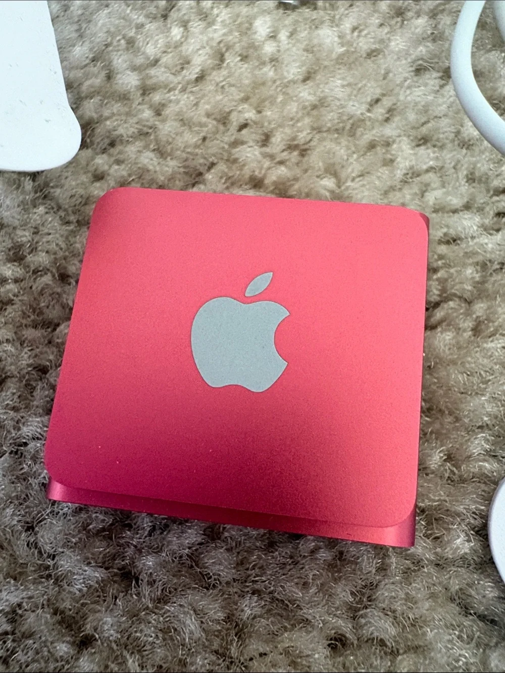 Brand New Apple iPod Shuffle - mini Pink